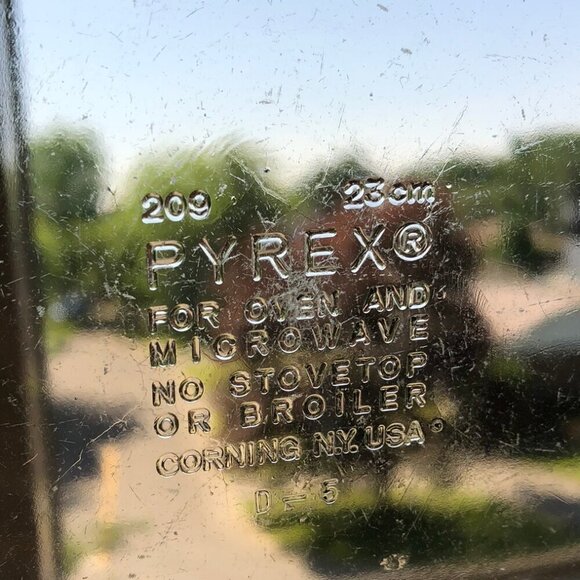 PYREX 209 Brown Pie Dish 23 cm Oven and Microwave Safe USA - Picture 9 of 9